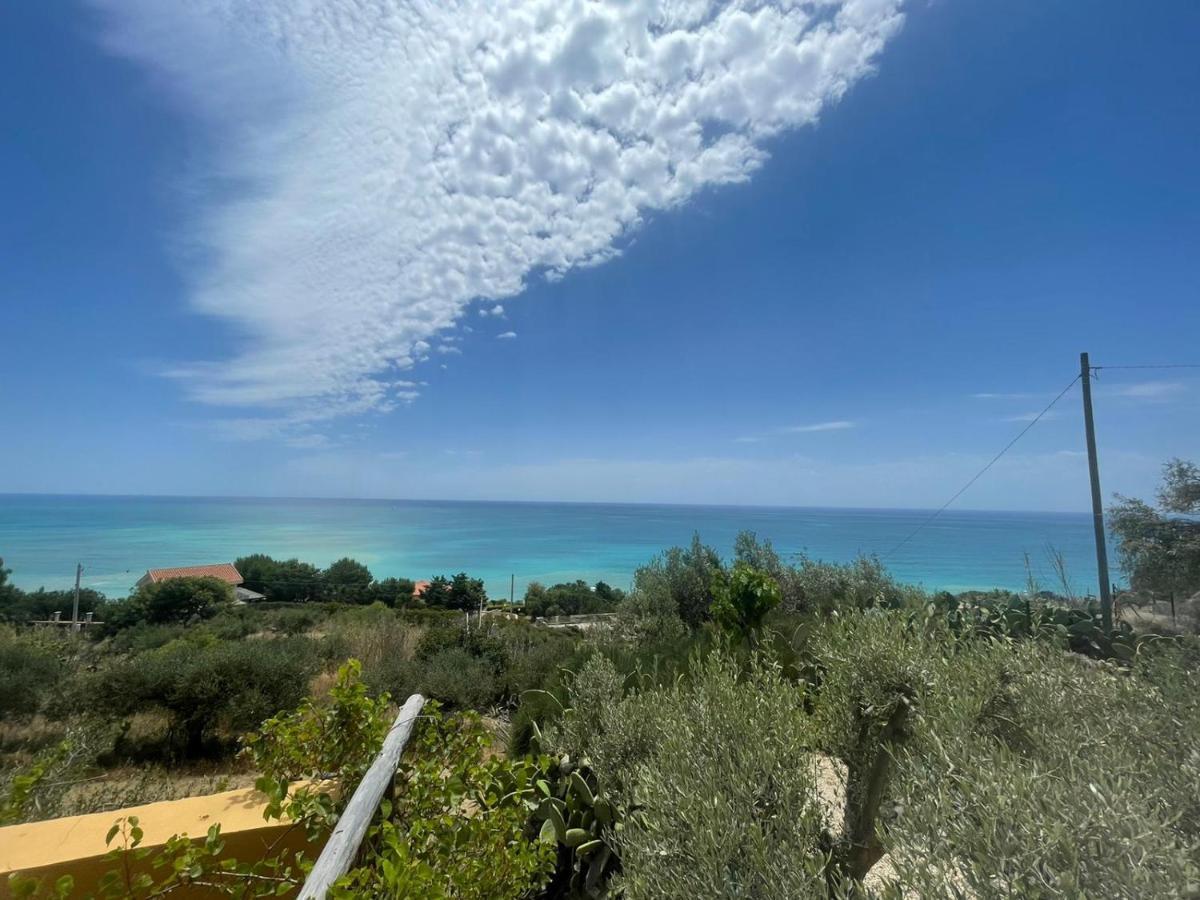 ליקאטה Villa Yellow House מראה חיצוני תמונה