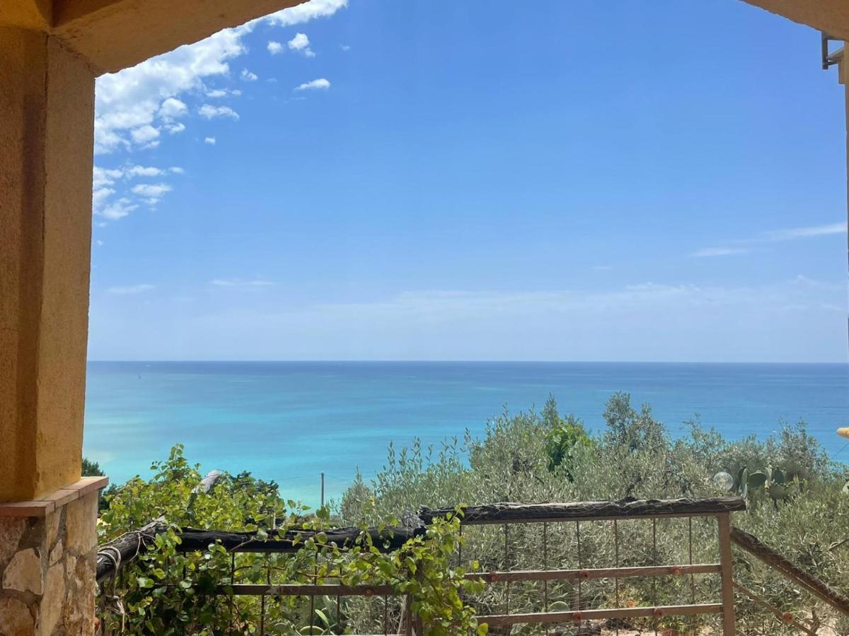 ליקאטה Villa Yellow House מראה חיצוני תמונה