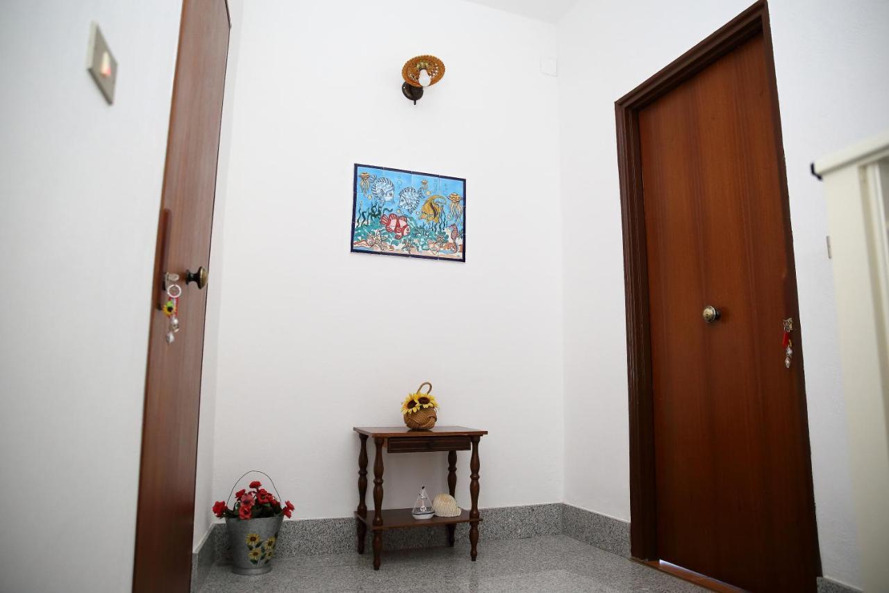 ליקאטה Villa Yellow House חדר תמונה